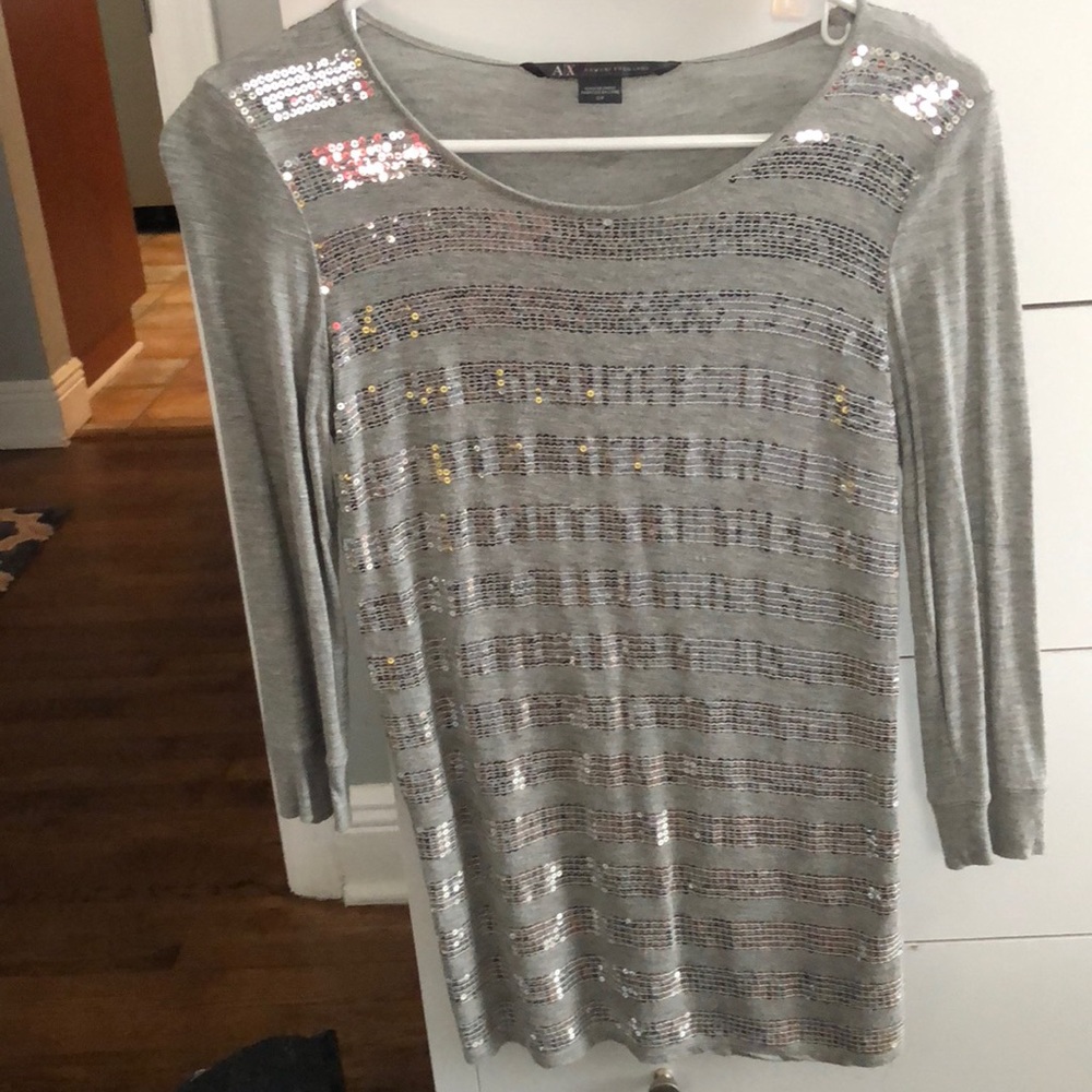 Quarter sleeve shirt